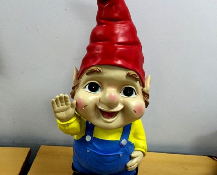 Man carrying gnome sparks police alert on M60 in Greater Manchester